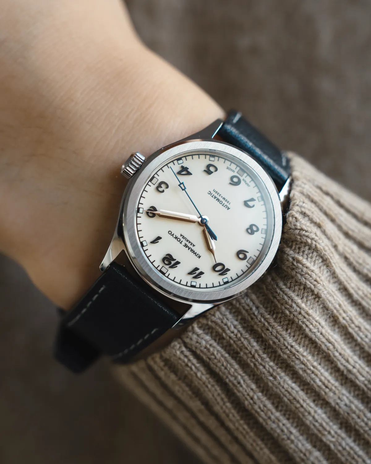 Kiwame Tokyo Kurotsuki Usuki orologio da polso beige
