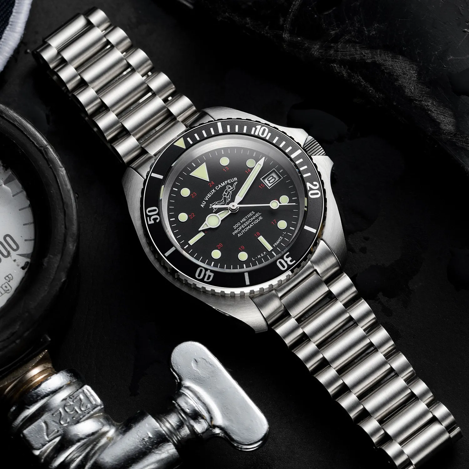 H.G.P. Diver 200M Automatic Au Vieux Campeur orologio Tropic nero