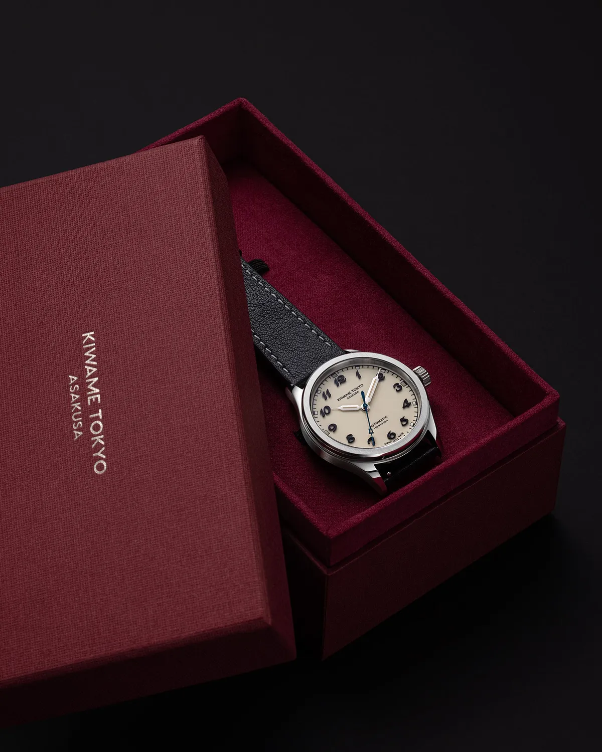 Kiwame Tokyo Kurotsuki Usuki orologio da polso beige